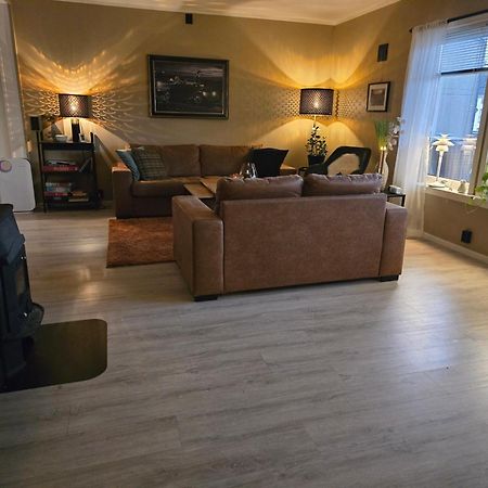 Koselig Og Moderne Leilighet, Meget Sentralt I Narvik Med Gratis Parkering! מראה חיצוני תמונה